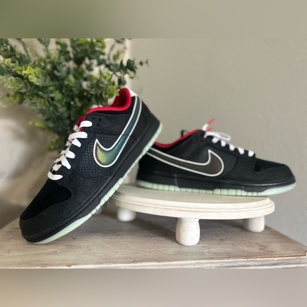 Men’s League of Legends x Dunk Low size 9